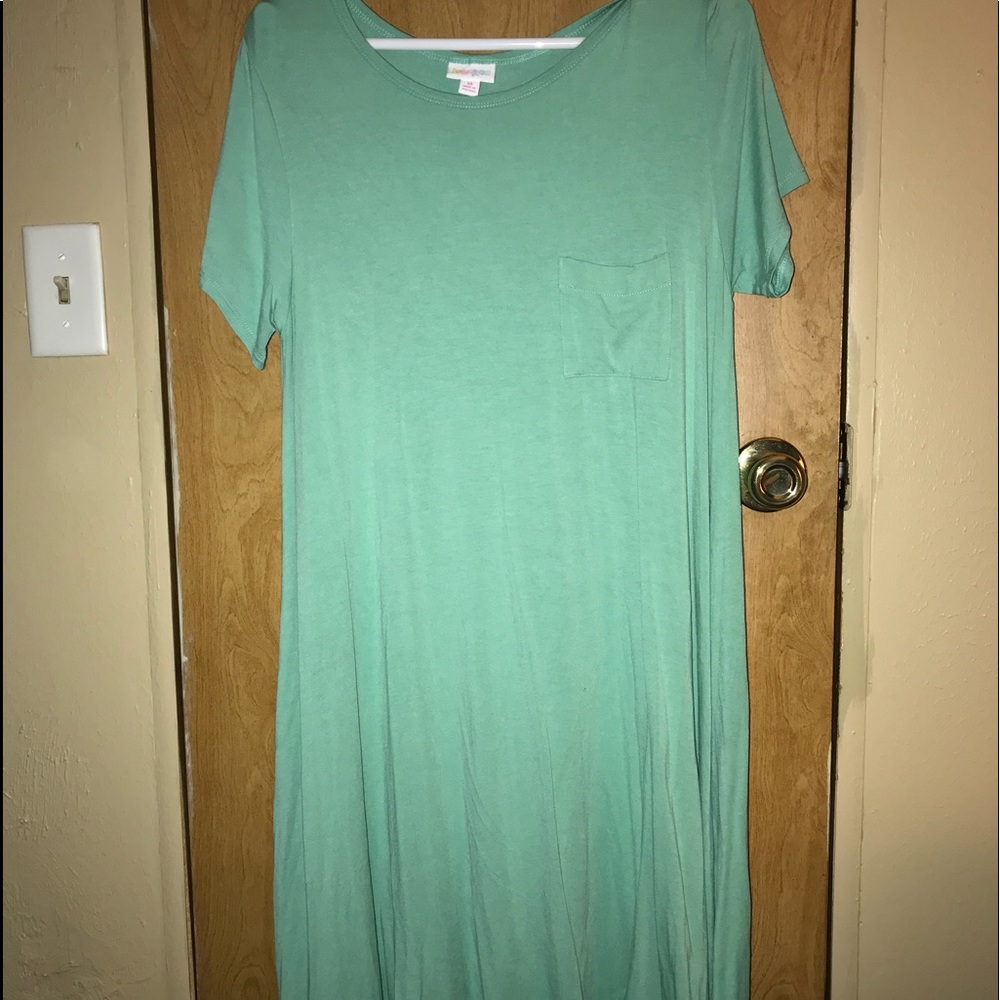 Carly dress Lula roe